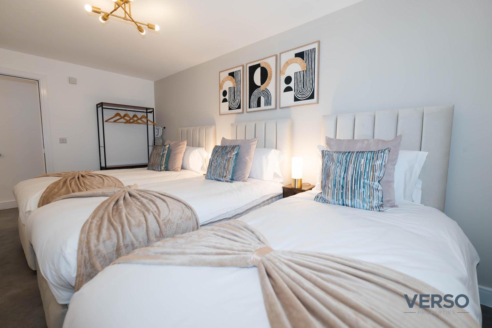 New 5 X Luxury In Derby, Ideal For Individuals, Couples, Business Or Corporate Guests, Close To Rolls Royce, Donington Park, East Midlands Airport Appartement