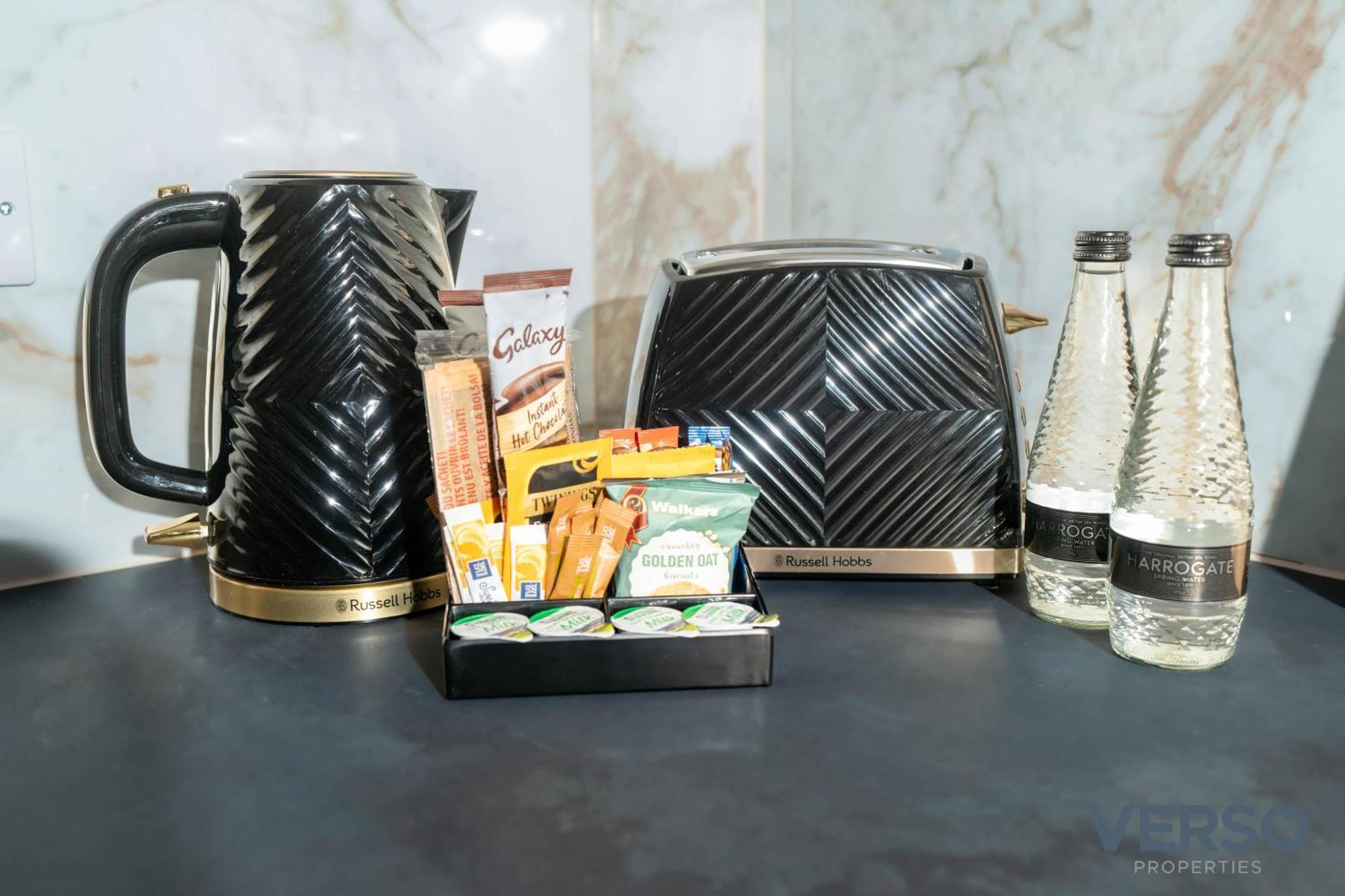 New 5 X Luxury In Derby, Ideal For Individuals, Couples, Business Or Corporate Guests, Close To Rolls Royce, Donington Park, East Midlands Airport Appartement *